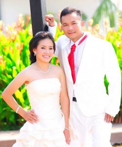 บางรักเวดดิ้ง จ.อุดรธานี  ให้บริการเช่าชุดแต่งงาน ช่างแต่งหน้า ถ่ายภาพแต่งงาน (pre-wedding) รับประกันคุณภาพและราคาที่เหมาะสม โดยทีมงานที่มีประสบการณ์